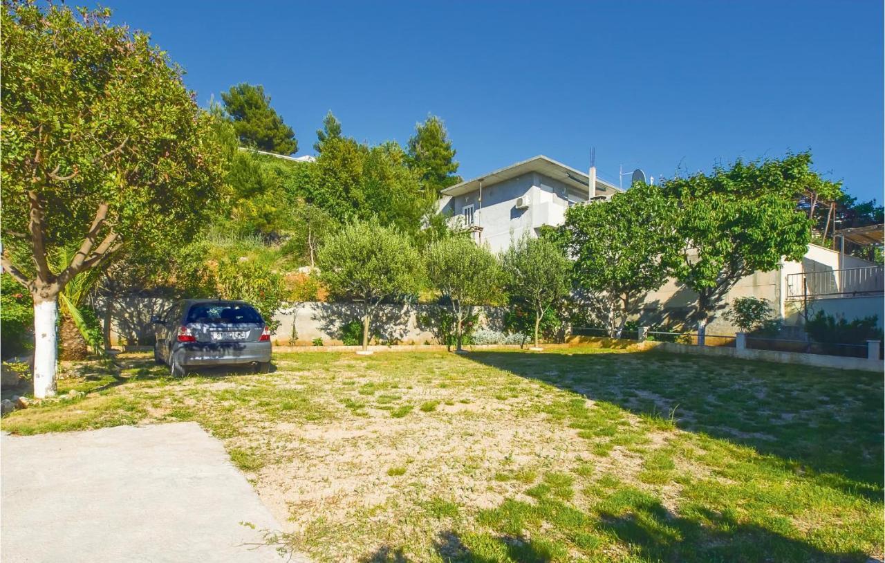 Lovely Apartment In Omis With Kitchenette 外观 照片